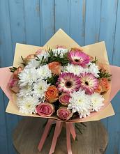 Букет цветов из:  Розы, Герберы и Хризантемы в Сибирском