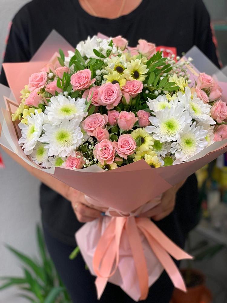 Букет цветов из: Розы и Хризантемы в Сибирском