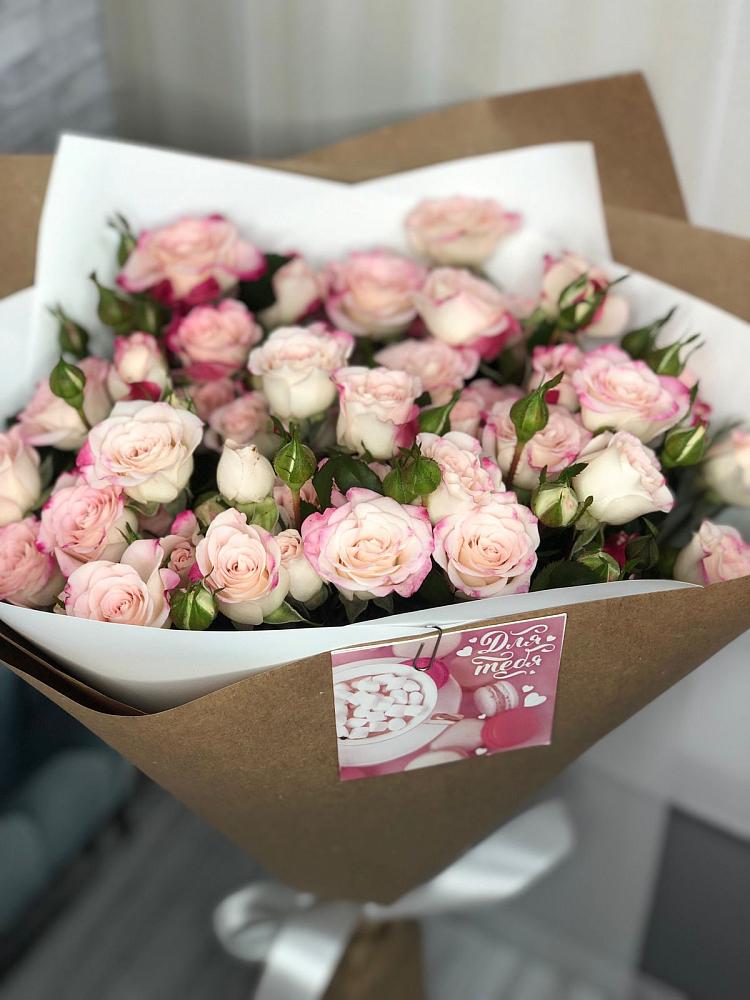 Букет цветов из: Розы в Сибирском