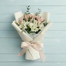 Букет цветов из:  Альстромерии #REPLACE_PRED# Сибирском