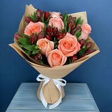 Букет цветов из:  Розы и Альстромерии в Сибирском