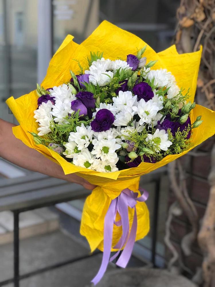 Букет цветов из: Ирисы, Хризантемы и Ромашки в Сибирском