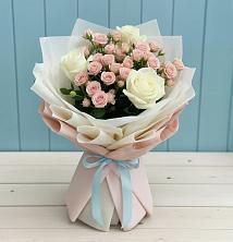 Букет цветов из:  Розы в Сибирском