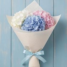 Букет цветов из:  Гортензия в Сибирском