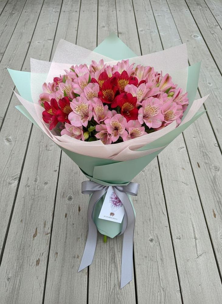 Букет цветов из: Альстромерии в Сибирском