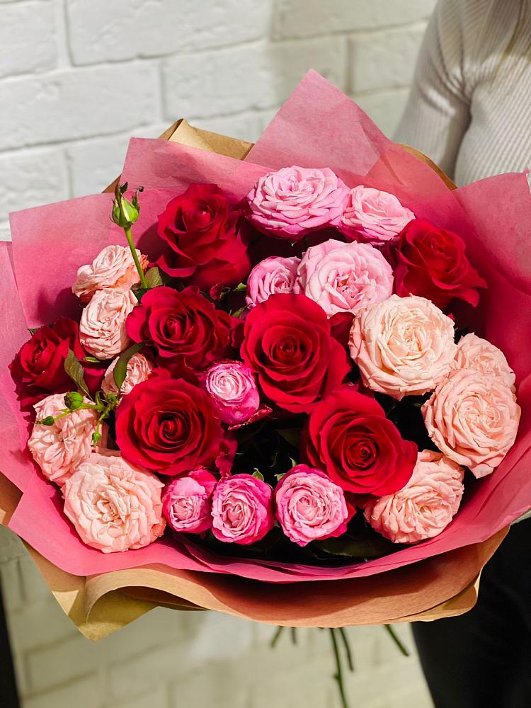 Букет цветов из: Розы в Сибирском