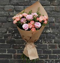 Букет цветов из:  Розы в Сибирском