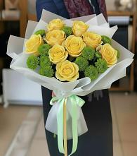 Букет цветов из:  Хризантемы и Розы в Сибирском