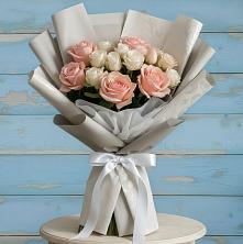Букет цветов из:  Розы в Сибирском