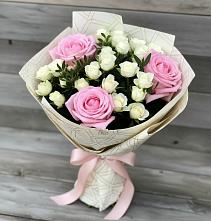 Букет цветов из:  Розы в Сибирском