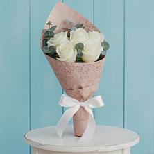 Букет цветов из:  Розы в Сибирском