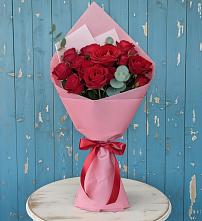 Букет цветов из:  Розы в Сибирском
