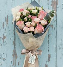 Букет цветов из:  Розы в Сибирском