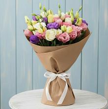 Букет цветов из:  Лизиантусы в Сибирском