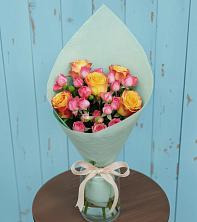 Букет цветов из:  Розы в Сибирском