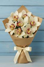 Букет цветов из:  Орхидеи и Розы в Сибирском